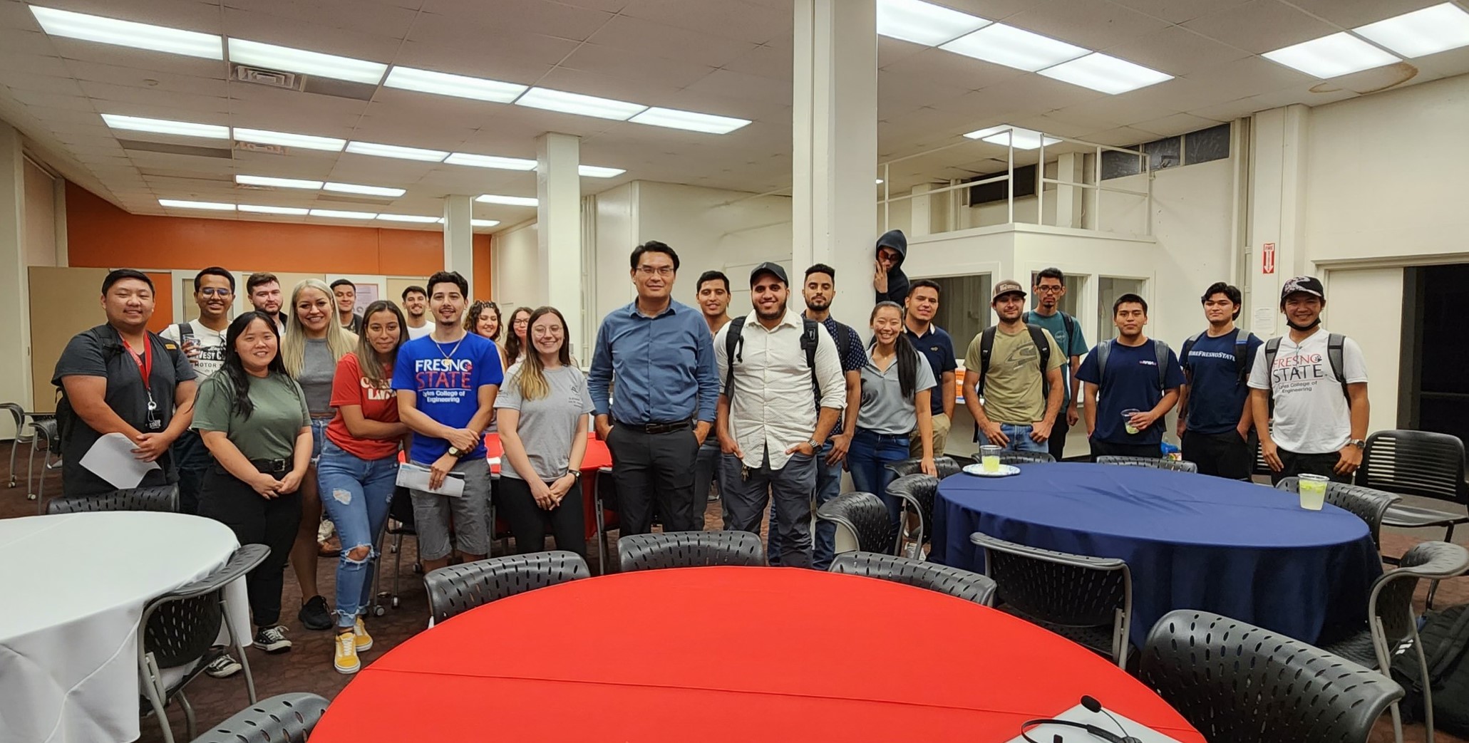Dr. Ching Chiaw Choo visited ASCE Student Chapter and gave a presentation on railroad to the group